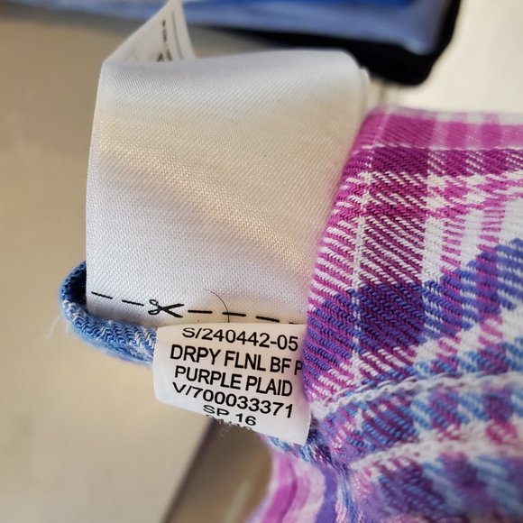 Super soft light flannel Plaid Button Up Shirt - Picture 3 of 5